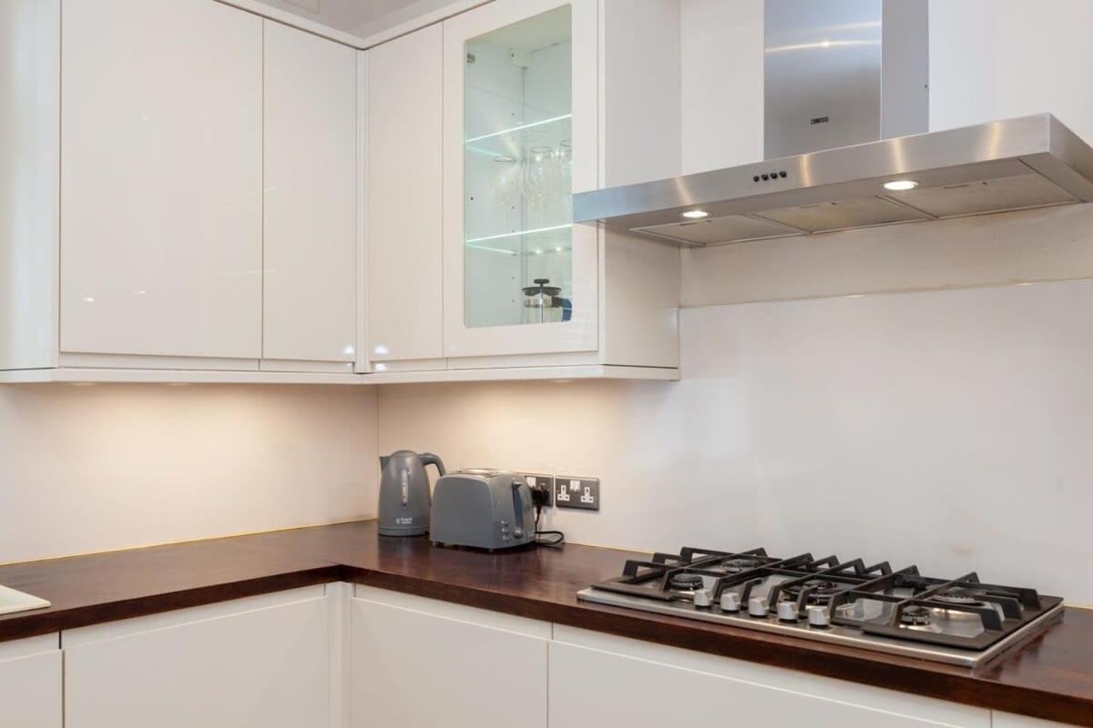 Spacious 2 Bedroom Maisonette In Stratford London Exterior foto