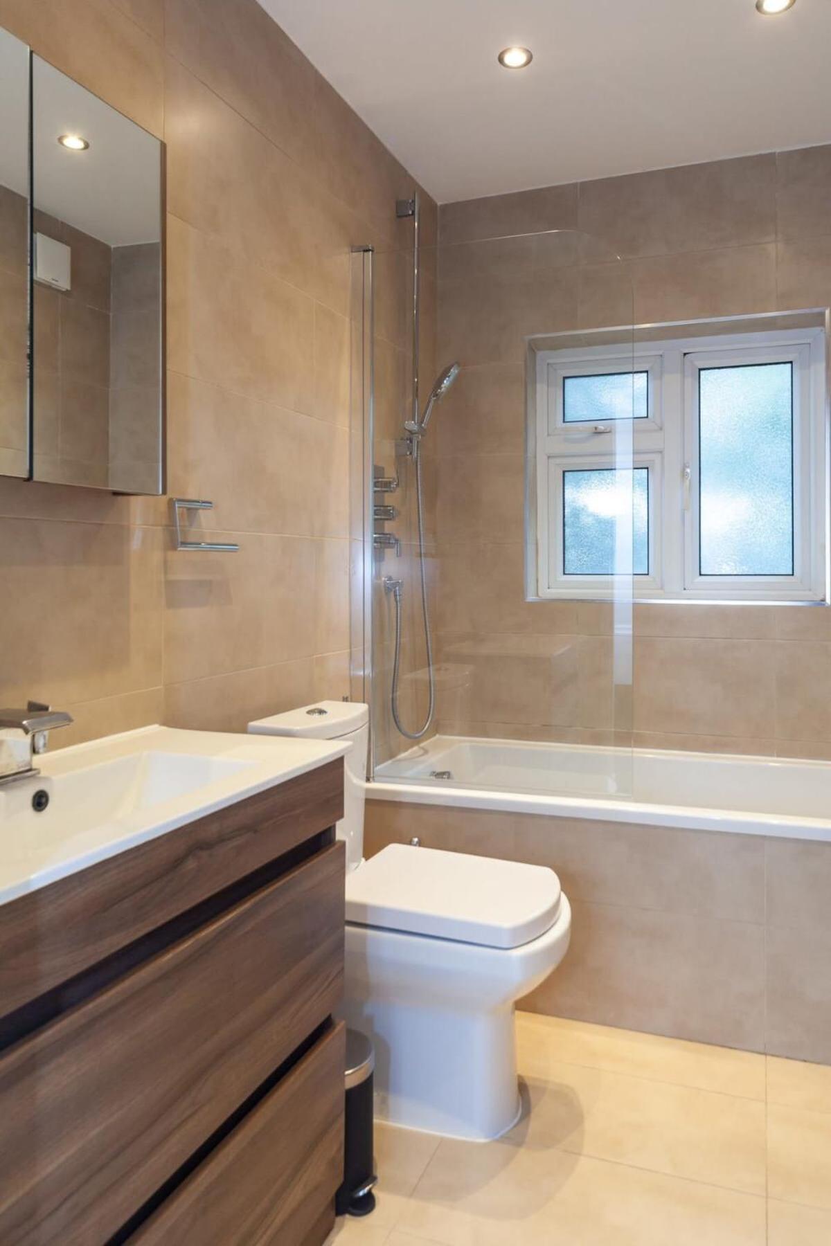 Spacious 2 Bedroom Maisonette In Stratford London Exterior foto